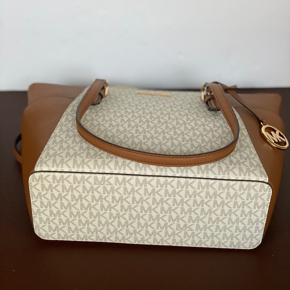 MICHAEL KORS Charlotte LG Tote Brown/Vanilla T.zip - Picture 11 of 13
